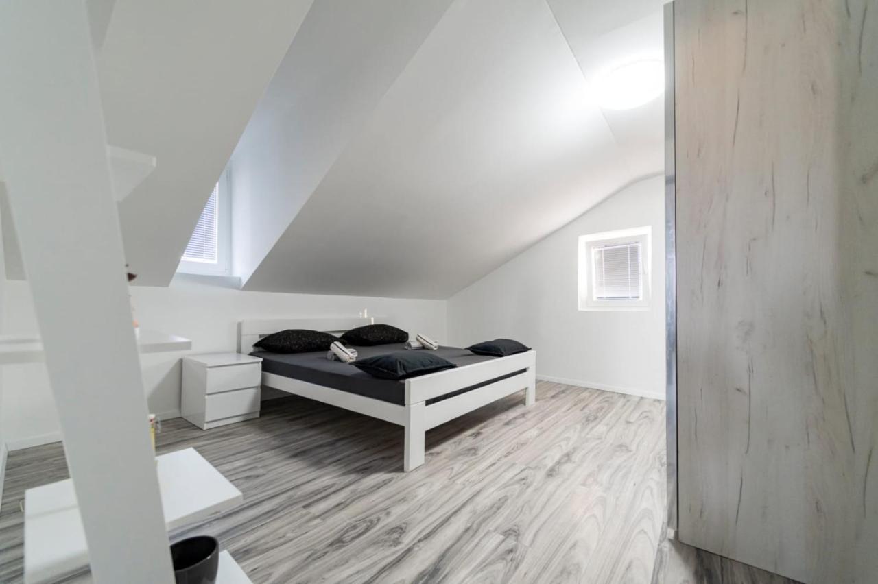 City Center Mayess Aparment 扎达尔 外观 照片
